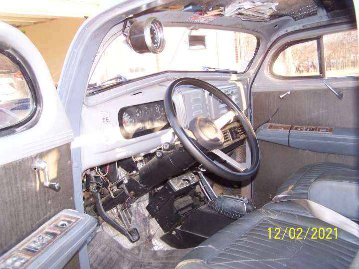 1937-chevy-4-door-chopped-07.jpg